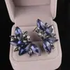 Brincos Europeus e Americanos Personalizados Geométricos de Flor de Liga de Zinco Incrustados com Strass e Diamantes para Mulheres Personalizados Transfronteiriços Mais Vendidos Brincos Atacado