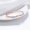 Nuevo estilo coreano de moda pulsera abierta de acero de titanio de alta calidad en forma de V para mujer pulsera de lujo ligero ins para mujer pulsera chapada en 18K
