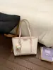 Bolso de Mano de Lujo de Gama Alta de Nicho para Mujer, Nuevo Bolso Tote de Hombro de Gran Capacidad para el Commuting de Primavera 2026