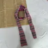 Bufanda Tejida Retro Estilo Fair Isle para Mujer Invierno Atmósfera Retro Coreana Color Contrastante Estudiante Engrosada Cálida
