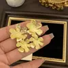 Pendientes de estilo europeo y americano pendientes de corte exagerados de lujo temperamento pendientes de alto nivel lentejuelas borla de perla pendientes únicos al por mayor