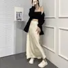 Saia Longa Bodycon Cauda de Peixe Feminina Elegante e Modeladora de Cintura Alta em Cetim de Acetato, Saia Fluida Primavera/Verão 2026