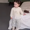 Conjunto de Roupa para Meninas Primavera e Outono 2026 Nova Moda Esportiva Casual Infantil Conjunto de Duas Peças de Moletom para Bebês Meninas