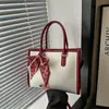 2025 Elegante Nova Bolsa de Mão Tote Grande Capacidade Simples para o Dia a Dia Padrão de Pele de Cobra Bolsa Transversal Decorativa com Lenço de Seda