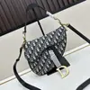 Bolso de Hombro Cruzado para Mujer D Brand, Nuevo y Moderno, Bolso de Hombro, Bolso Silla de Montar, Bolso de Mano Bordado Azul, Bolso de Mano con Estampado Completo