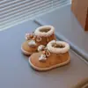 Sapatos de Algodão Quente com Solado Macio para Crianças 2025 Inverno Novo Estilo Moda Feminina Versátil Botas de Neve Sapatos de Caminhada para Crianças Pequenas