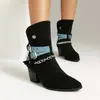 Botas Western de Cowboy Femininas Camurça Retrô Bico Fino Salto Grosso Salto Alto Fivela de Corrente Slip-On Botas Curtas Femininas Cano Curto