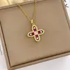Colar Flor Trevo de Quatro Folhas Europeu e Americano Diamante Completo Luxo Acessível Design de Nicho Sofisticado Zircônia Micro-Cravada Aço Titânio Corrente Clavicular
