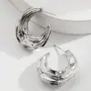 Pendientes Largos He Ming Jewelry Estilo Punk de Metal Brillante Rayados en Forma de C para Mujer, Pendientes de Alta Gama con Personalidad Exagerada