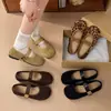Zapatos Mary Jane para mujer de gamuza estilo francés, nuevos de la primavera de 2026, zapatos de vestir planos de punta cuadrada poco profundos estilo vintage, zapatos planos de cuero suave