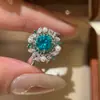 Anillo Vintage Estilo Francés de Plata S925 con Diamantes Brillantes y Diseño de Flor de Jacaranda, Presentando un Toque Femenino con Adornos de Perlas, Anillo Floral de Lujo Ligero