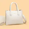 Bolso de moda retro para mujer, bolso tote casual para mujer, nuevo modelo 2026, bolso de gran capacidad para el trabajo y los desplazamientos, bolso de un solo hombro cruzado para mujer