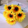 Atacado Flor Flor Artificial Flor de Seda Buquê Decoração de Mesa de Sala de Estar Exibição de Flores Decorativas Flor Orquídea Saltitante Crisântemo Margarida Pequena