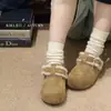 Mollykiki Sapatos Casuais Antiderrapantes Retro com Elevação Interna 2025 Outono e Inverno Novos com Solado Espesso de Uma Tira Forrados com Lã Estilo Birkenstock