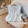 Conjunto de tres piezas para niña: chaleco colorido de botones inspirado en la dopamina, blusa con cuello de muñeca y pantalones de pierna ancha - para primavera y otoño