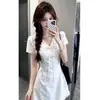 Vestido Blanco de Cuello Estilo Universitario Estilo Francés para Mujer, Nuevo Estilo Verano, Muy Bonito, Ceñido a la Cintura, Vestido Corto Adelgazante
