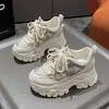 Zapatillas de malla transpirable estilo papá, zapatos de plataforma para mujer, nuevos populares de otoño 2026, suela gruesa, que aumentan la altura, casuales, versátiles, zapatillas deportivas
