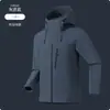 Chaqueta exterior 3 en 1 a prueba de viento e impermeable para hombre y mujer, con capucha, cuello alto, cierre magnético y construcción softshell; un conjunto de dos piezas adecuado para el montañismo