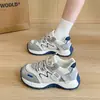 Zapatos de estudiante tipo papá coreano para mujer, nuevo modelo primavera 2026, zapatillas casuales de moda de malla transpirable, ligeras que aumentan la altura