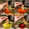Colgante de Felpa con Diseño de Caqui Pequeño, Caqui de Imitación de Piel de Conejo, Llavero Colgante de Bola de Felpa para Bolsa