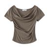 Hot Girl Swing Collar Cintura Camiseta de manga curta feminina 2023 verão estilo europeu e americano sexy ombro inclinado slim fit plissado slim fit top