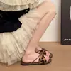 Pantuflas planas punta fresca pantuflas para mujer no cansadas tiras finas 2026 accesorios de clip nuevo punta de lazo tela duradera clip