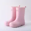 Botas de Lluvia para Niños Ultraligeras 2026 Nuevo Estilo Media Pantorrilla Antideslizantes Suaves Unisex Botas de Lluvia para Niños Guardería Bebé Zapatos de Agua Cubrezapatos