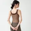 Top de yoga tipo dos piezas para mujer con cuello cuadrado, tirantes anchos de contraste, copas incorporadas y diseñado para usarse sin sujetador, adecuado para deportes al aire libre