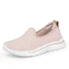 Zapatos de verano transfronterizos para mujeres de mediana edad y mayores, zapatos de malla transpirable para caminar para mujeres, zapatos ultra ligeros y modernos para personas mayores