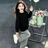 Moletom Casual com Gola Redonda e Pelúcia Interna para Meninas Outono/Inverno 2026 Novo Estilo Tamanho Médio/Grande Infantil Elegante com Estampa de Coração Pulôver