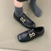 Mocassins com Forro de Lã para Mulheres com Fivela, Estilo Novo Inverno 2026, Sapatos de Couro Versáteis que Aumentam a Altura, Sapatos Individuais Brogue Estilo Britânico