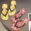 Chanclas de verano para hombre, sandalias de playa antideslizantes de moda para exteriores, sandalias de dedo del pie duraderas para hombre