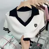 Elegante Dulce Sexy Corto Cuello en V Seda de Hielo Tejido Polo Superior Diseño Nicho Camiseta de Manga Corta para Mujer Verano Negro
