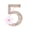Corsage europeu e americano nova tendência versão coreana de Digital 5 pequenas flores broche criativo personalizado comércio exterior