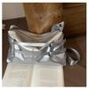 Bolso de Hombro Cruzado para Mujer, Estilo Coreano Simple, Color Sólido Brillante Suave, Hebilla de Cuero Decorativa, Moderno, Genial, con Texto