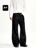 Pantalones casuales de pierna ancha, diseño dividido deconstruido, corte holgado y limpio, en rico estilo callejero americano, mezclilla negra para hombres y mujeres