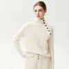 Suéter de cachemira de color liso con cuello alto estilo perezoso para mujer, con un cuello abierto abotonado en diagonal, diseño de punto de ochos y versátil como capa base