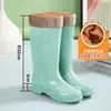 Botas de chuva de mármore antiderrapantes e resistentes ao desgaste, botas de chuva de cano alto, sapatos aquáticos femininos, quentes, adequados para trabalho na cozinha, botas impermeáveis de cano médio, sapatos de borracha