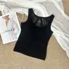 Moderna camiseta sin mangas con espalda descubierta de encaje para mujer, adecuada tanto para llevar por dentro como por fuera, con copa incorporada, top sexy, corte ajustado, ropa interior cálida para otoño e invierno 3589