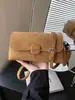 Bolso de Gamuza y Terciopelo Otoño/Invierno para Viaje de Negocios Mujer 2026 Nuevo Retro Esmerilado de Mano y Hombro Coreano de Nicho Bolso Cruzado