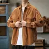 Camisa de trabajo de pana de color sólido texturizada de estilo japonés de marca de moda para hombre, corte holgado, chaqueta camisa casual versátil para primavera y otoño