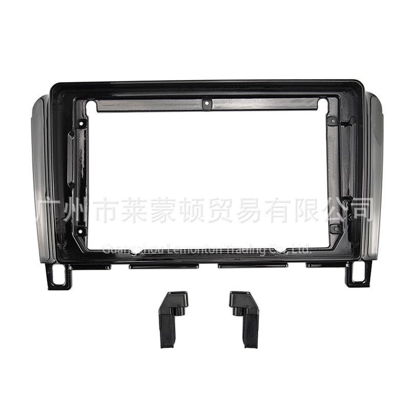 NI 077N NISSAN SERENA C26 (9IN