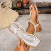 Sandalias Chanclas de Verano 2026 Estilo Transfronterizo Trenzadas con Pedrería, Punta Cuadrada, Adelgazantes, Versátiles para la Playa, Elegantes y Ligeras