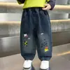 Calça Infantil Jeans para Meninos Primavera e Outono 2026 Novo Estilo Versátil Estilosa Casual Calça Longa para Meninos Jovens