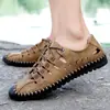 Sapatos Masculinos de Tamanho Grande para Travessia de Fronteira Verão Novo Casual Diário Masculino Sandálias Vazadas Respiráveis Sapatos de Couro Perfurado com Solado Macio