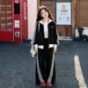 Trajes deportivos populares para niñas este año, modelo 2026, súper modernos para niños, conjunto casual de dos piezas con chaqueta muy elegante para estudiantes de secundaria