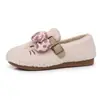 Sapatos de algodão pelúcia quentes de inverno para mulheres 2026 com face de gato e fivela mágica, sapatos planos de algodão confortáveis para calçar com calcanhar envolto