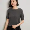 Top Feminino Slim-Fit de Tencel para Verão, Versátil, Gola Redonda, Novo Suéter de Manga Curta e Três Quartos com Detalhes em Lã e Strass