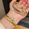 Pulsera Abierta de Oro Real de 18K Electrochapado con Circonita de Tres Capas con Forma de Serpiente, Pulsera de Lujo Ligero de Alta Gama, Joyería de Mano Personalizada de Nicho para Mujeres