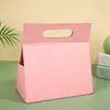 Em estoque caixa triangular bolsa de mão de uma peça caixa dobrável caixa de lembrança casamento negócio caixa de presente de moda caixa rígida dobrável